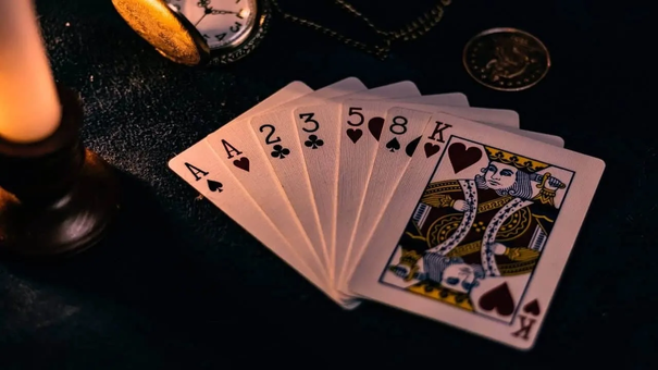 Tựa game xì tố hay còn được gọi là Poker trong các sảnh nước ngoài.